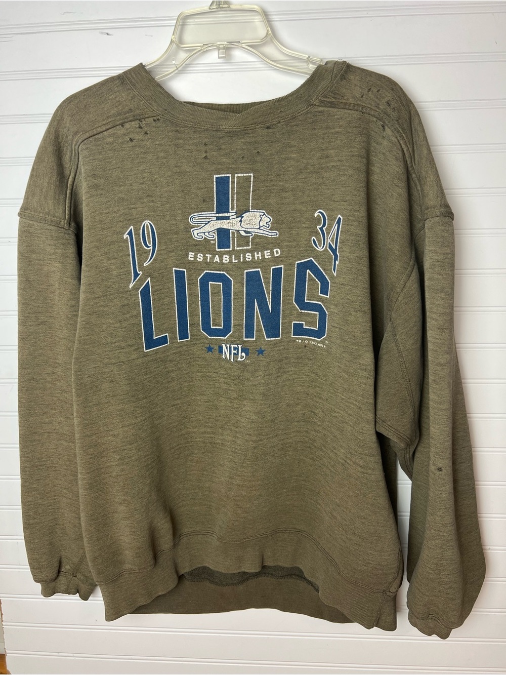 Vintage Thrashed Lions Graphic Crewneck Sweatshirt - Olive Green Size L